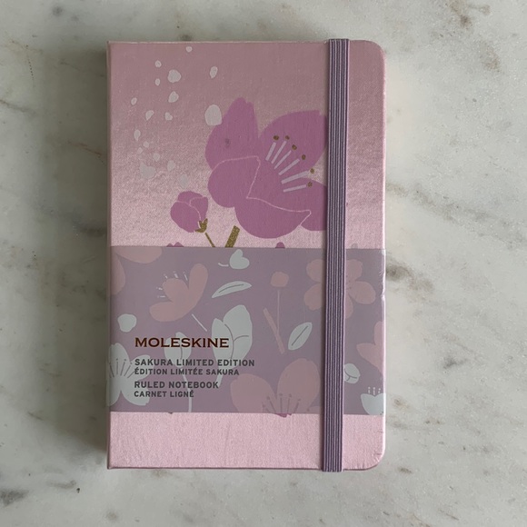 Moleskin Limited Edition Sakura Notebook - Picture 5 of 13